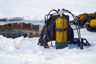  Under ice diving at Tignes